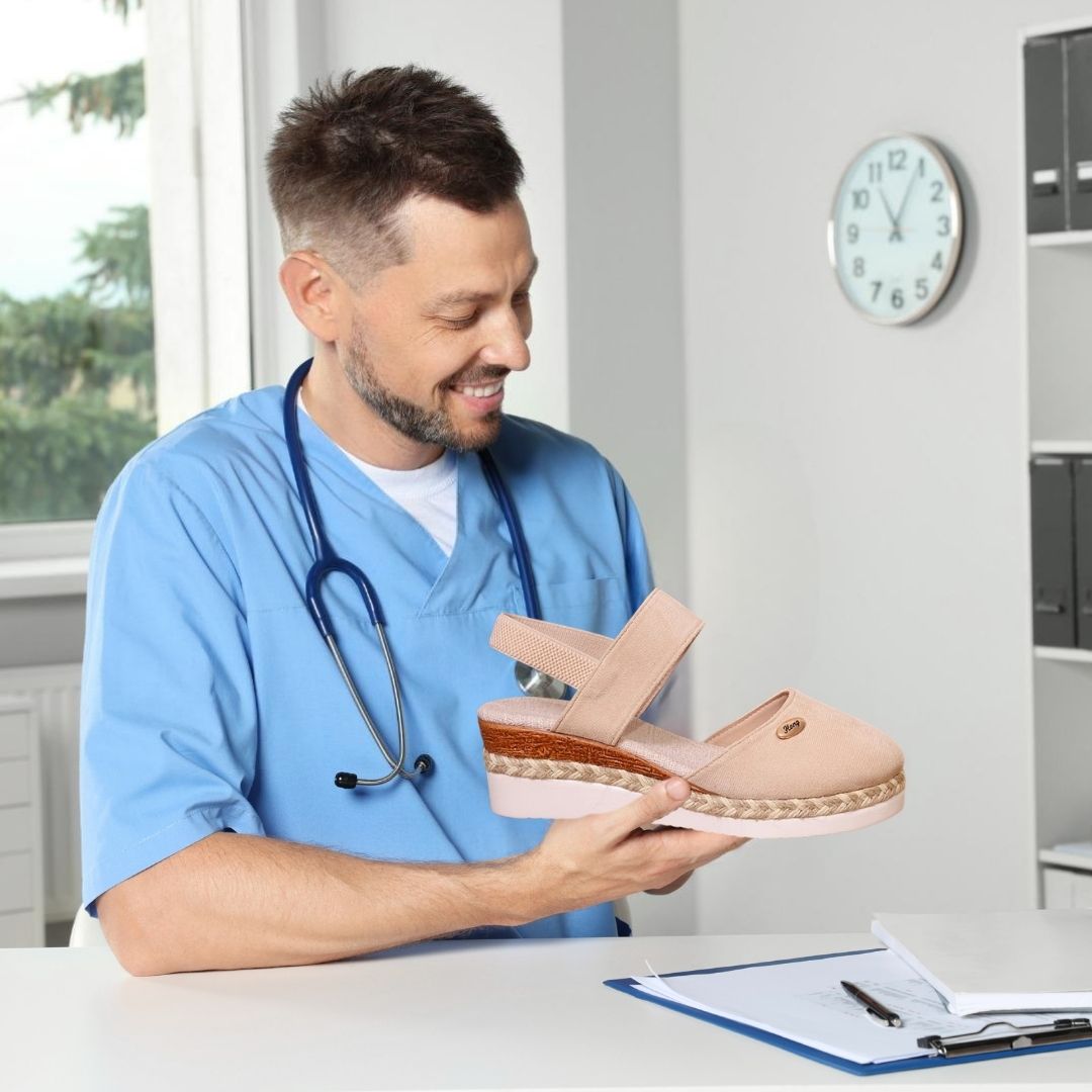 OrthoStella - ergonomic & non-slip sandals for pain relief